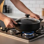 نیم قابلمه نچسب 32*10 سانتی متر 6.5 لیتر مشکی منچستر ریوالد 6506132-0411 | لوازم خانگی ایران